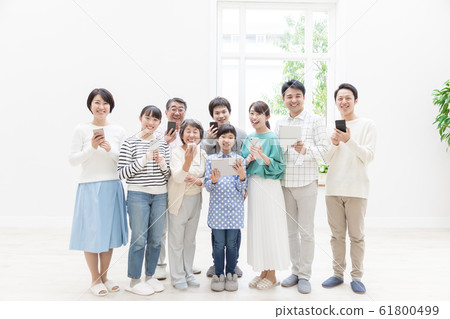 3 generation family smartphone tablet 5G 61800499