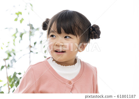 5歲的女孩 5歲的女孩 61801187