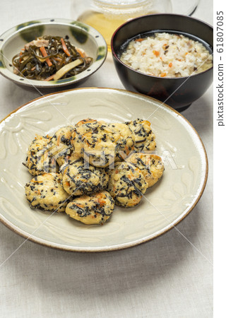 Okinawan Cuisine Ujira Tofu and Kubu Irichi and Tonfan 61807085