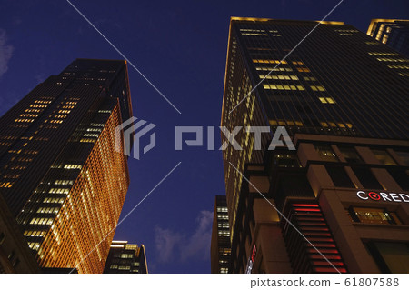 Nihonbashi buildings (dusk) Nihonbashi buildings (dusk) 61807588