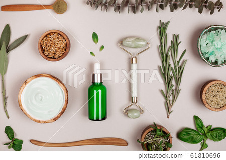 Cosmetics accessoires and ingredients Cosmetics accessoires and ingredients 61810696