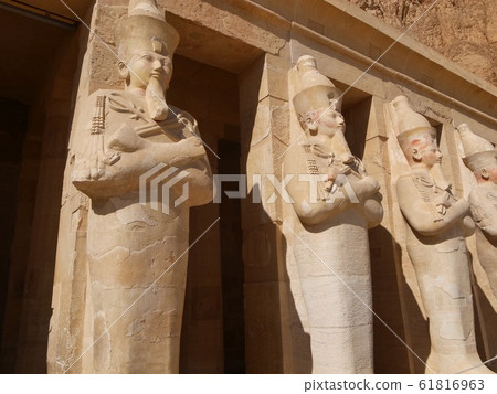 哈特謝普蘇特葬禮節女王哈特謝普蘇特雕像 61816963