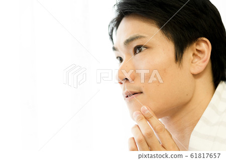 Men's beauty (young men, facials, face care 61817657