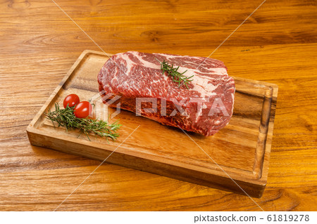 燒烤牛排厚切豪華新鮮牛肉牛排 61819278