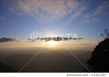 First sunrise from Homanzan (Fukuoka) in 2020 First sunrise from Homanzan (Fukuoka) in 2020 61822007