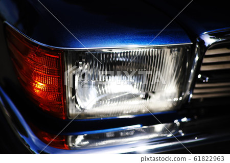 老爺車大燈 61822963