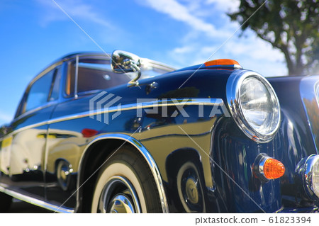 Go out with a classic car Go out with a classic car 61823394