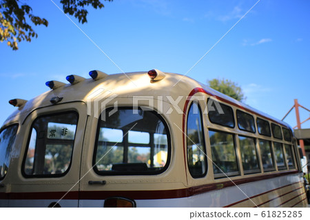 Bonnet bus Bonnet bus 61825285