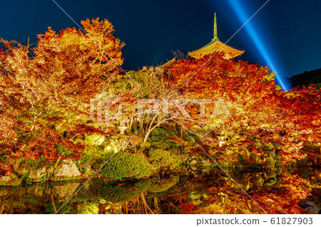 京都秋天清水寺三重寶塔 京都秋天清水寺三重寶塔 61827903
