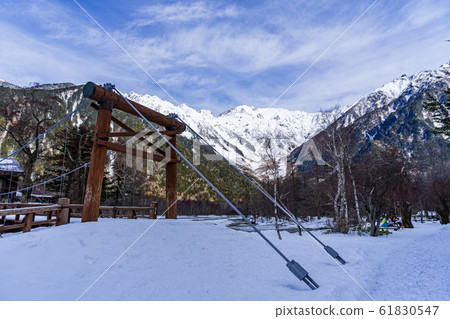 [長野縣]冬季上高地北阿爾卑斯山和河童橋 61830547