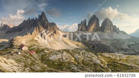 Mountain ridge view of Tre Cime di Lavaredo, South Tirol, Dolomites Italien Alps 61832786
