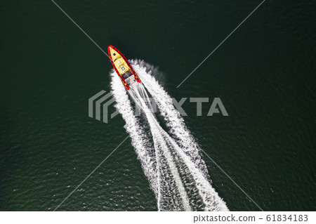 Top down view on speed movement of rescue 61834183