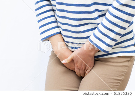 30s female abdominal pain cystitis 61835380