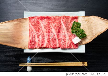 Sukiyaki meat 61837134