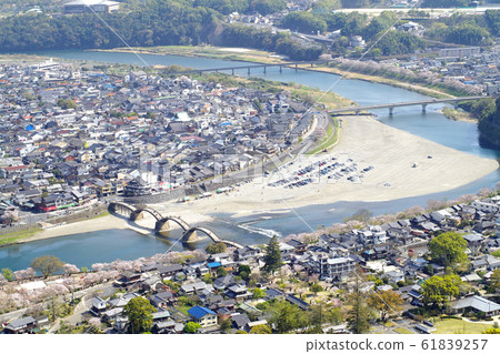 岩國城從城市景觀和錦川的景色 61839257