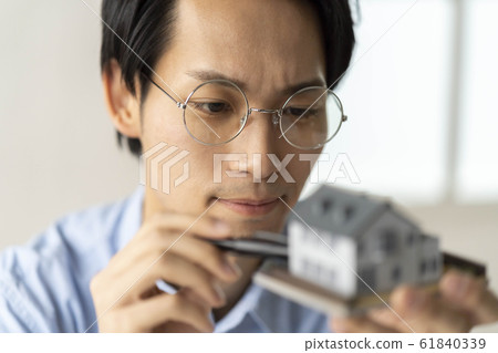 自己的房子新建築抵押裝修男 61840339