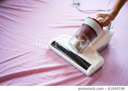 Vacuum cleaners and germicidal dust mites by using Vacuum cleaners and germicidal dust mites by using 61840596