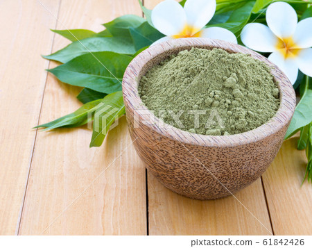 Henna mhendi colorant powder and tiare flowers Henna mhendi colorant powder and tiare flowers 61842426