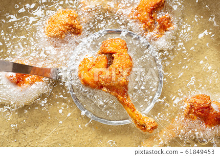 炸雞的場景 炸雞的場景 61849453