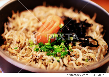 Shirasu rice 61850149