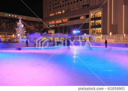 Skating rink 61850901