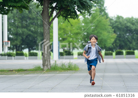 Schoolchild, schoolchild, school life 61851316