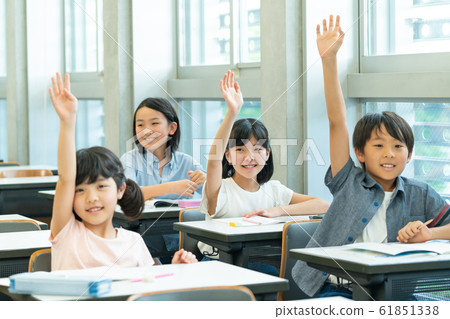 小學學校班級課堂學校生活形象 61851338
