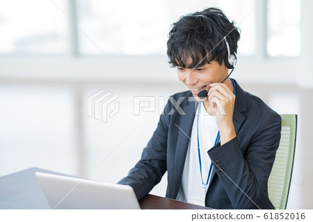 Operator, call center, suit, staff 61852016