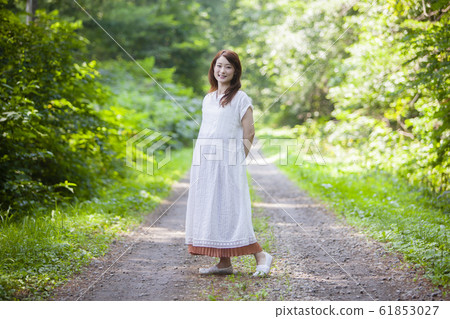 Female maternity 61853027