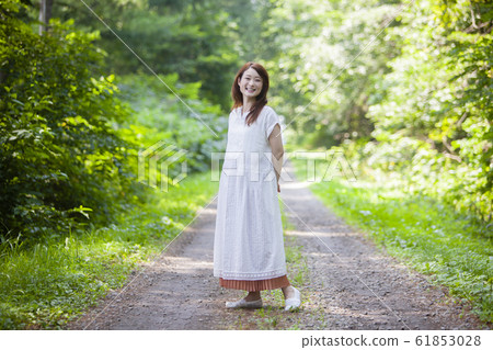 Female maternity 61853028