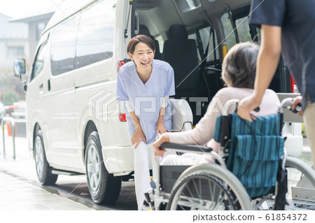 護理機構日間護理車輛醫學影像 61854372