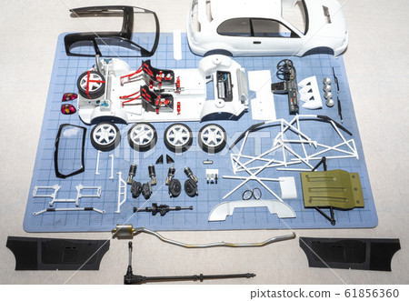 製作汽車模型 製作汽車模型 61856360