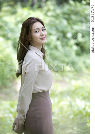 年輕女子，生活方式，商業 61857175