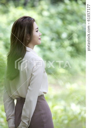 年輕女子，生活方式，商業 61857177