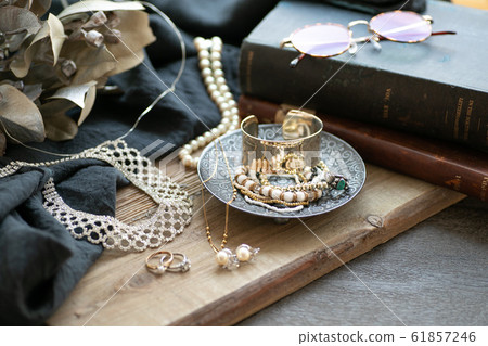 Accessories Accessories 61857246