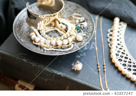 Accessories Accessories 61857247