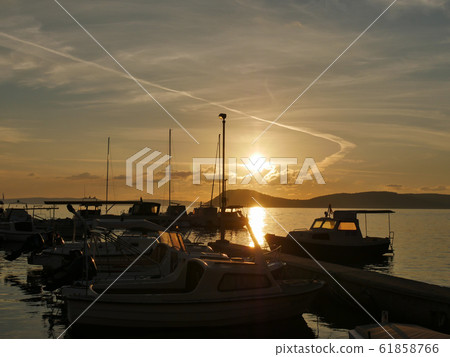 克羅埃西亞史普利特港邊夕陽 克羅埃西亞史普利特港邊夕陽 61858766