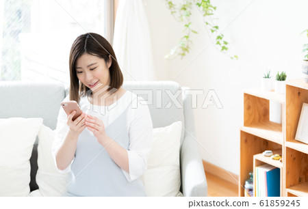 Female smartphone search 61859245