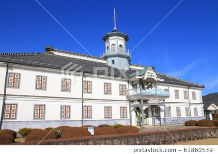 國寶前開一學校大樓 61860539