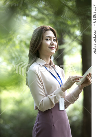 Young woman, lifestyle, business 61862117