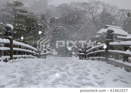 彥根城堡的雪 彥根城堡的雪 61862857