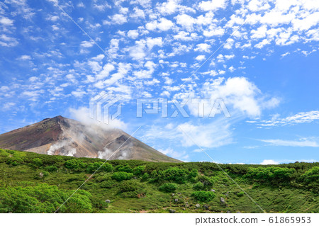 Daisetsuzan Asahidake_Blue sky and clouds 2 Daisetsuzan Asahidake_Blue sky and clouds 2 61865953
