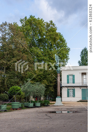 New pavilion in the palace garden of Charlottenburg 61868324