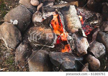 Outdoor bonfire, top view 61869761