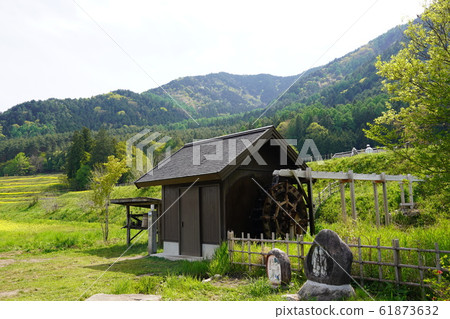 國家阿爾卑斯山安zu野公園（安zu野的田園風光）水車 61873632