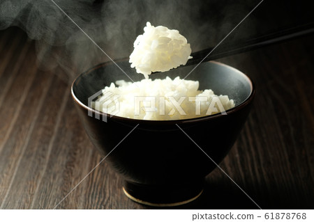 Cooked rice 61878768