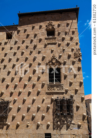 The historical House of the Shells built in 1517 in Salamanca, Spain 61882710
