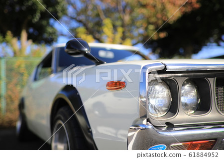 Old domestic car 61884952