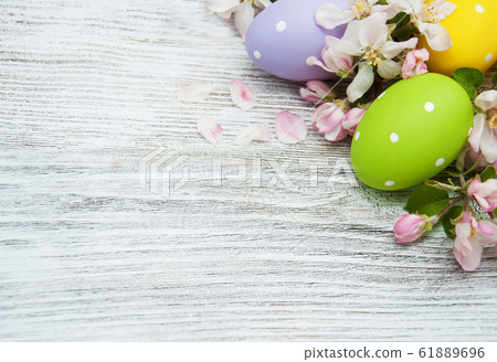 Easter eggs with blossom 61889696