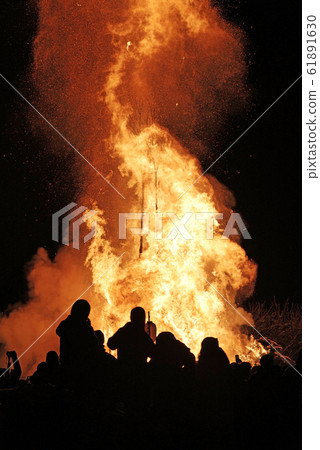 Battle of Nozawa Onsen, Snow Festival, Fire Festival Battle of Nozawa Onsen, Snow Festival, Fire Festival 61891630